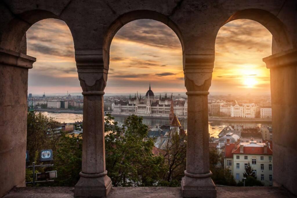 Parisian Soul In The Heart Of Budapest Exterior foto